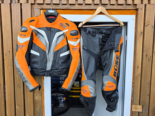 Motorrad kombi und handschuhe - motorrad,